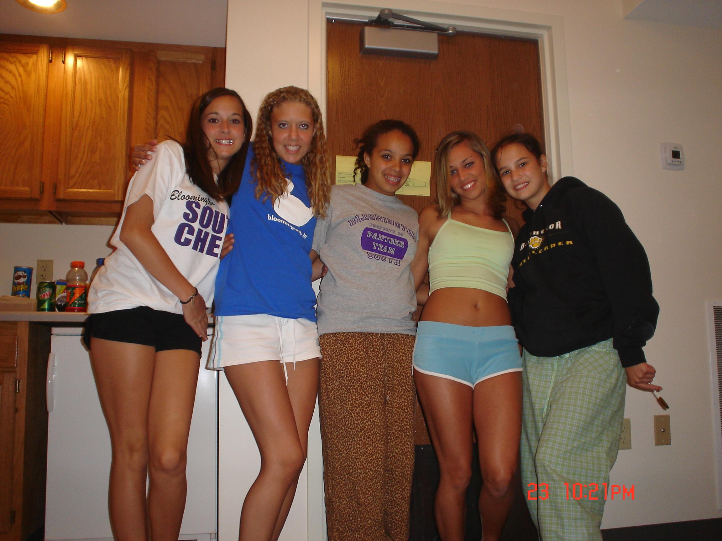 bloomington-in-high-school-south-cheer-girls-bhsscamp05-nat-frosh